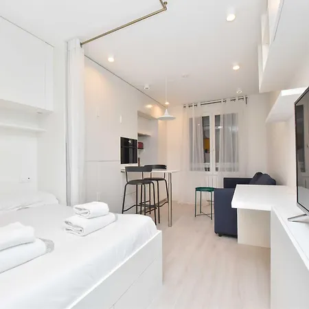 Super Lumineux- Gambetta Bail Mobilite * Paris